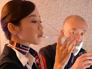 Chồng yêu vô tâm để Cô vợ đi cắm trại một mình với mấy gã chim xóm